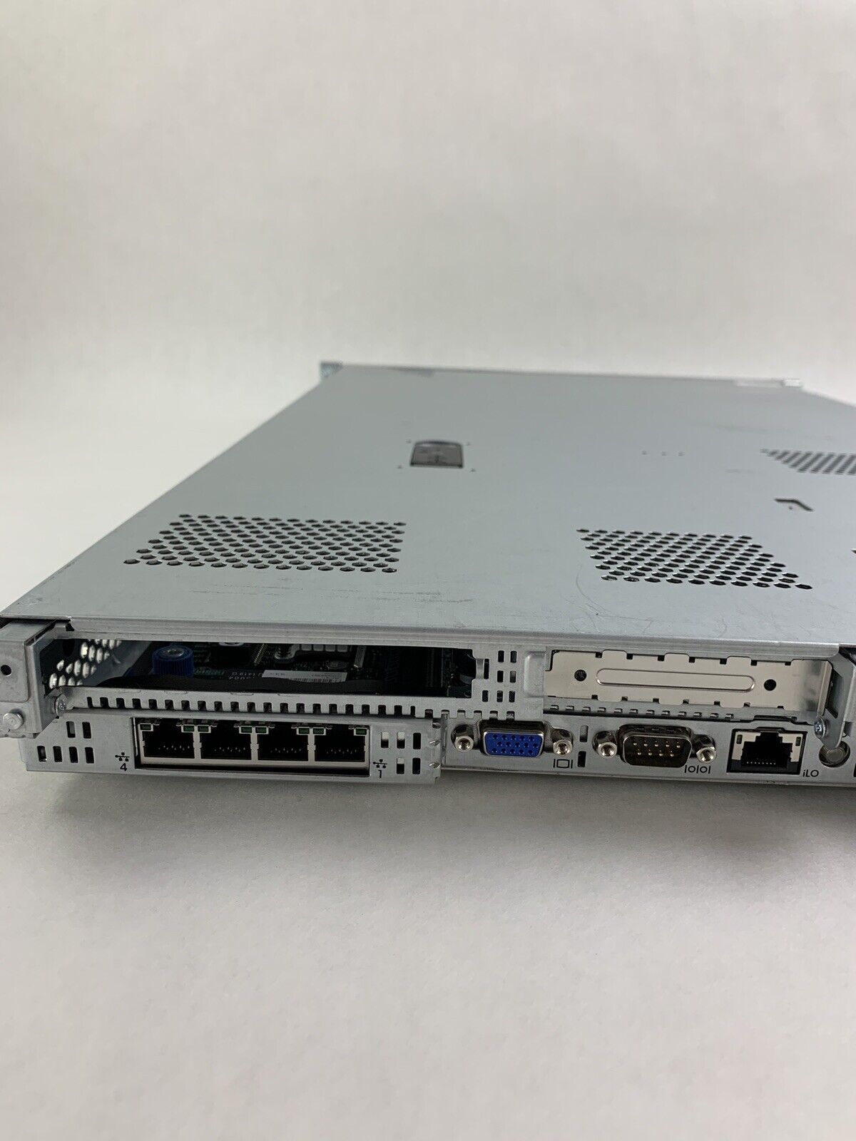 HP ProLiant DL360p Gen8 Xeon E5-2609 V2 2.5 GHz 8 GB RAM No OS No HDD