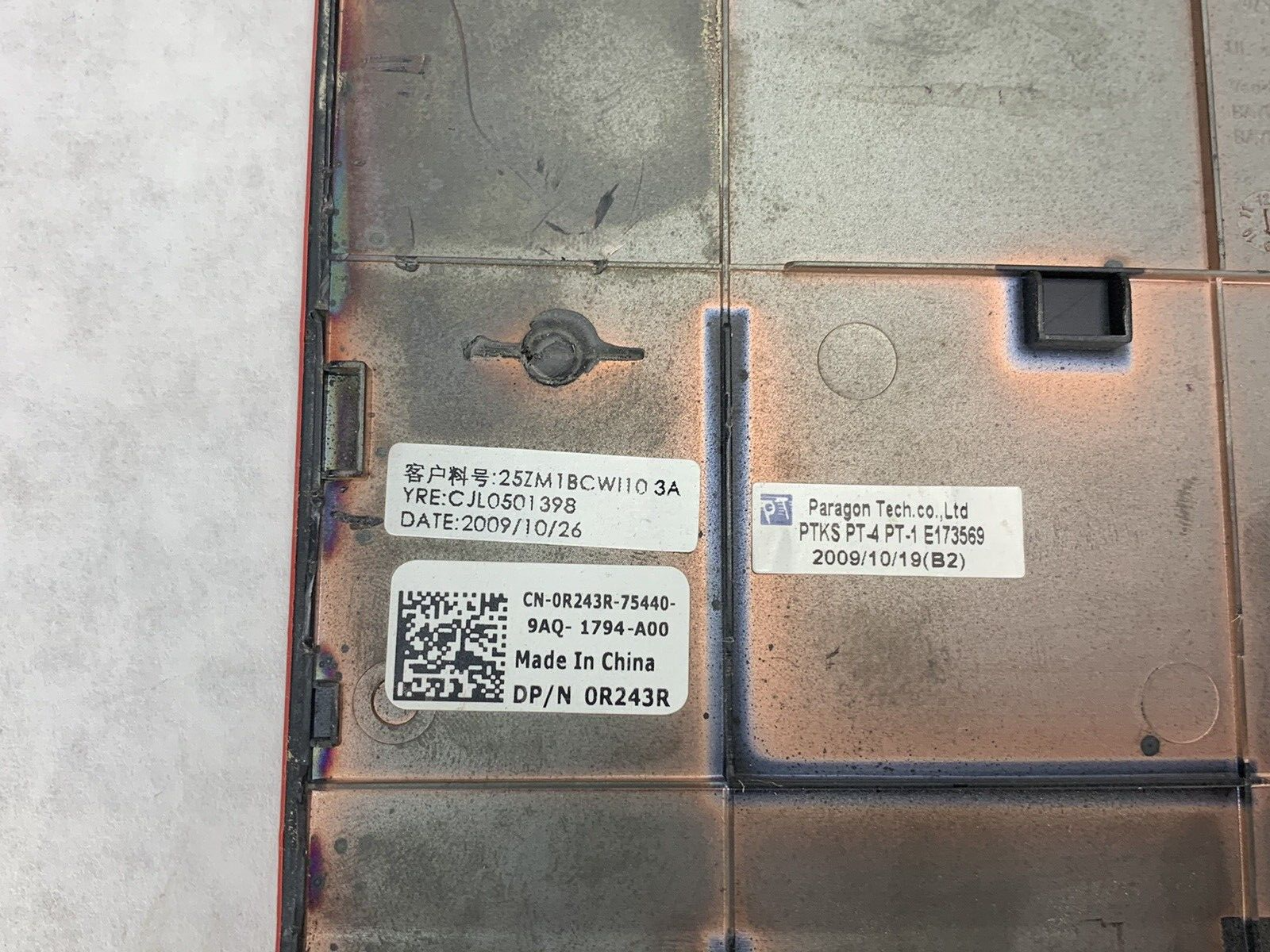 Genuine Dell Latitude 2100 Laptop Base Bottom Case R243R Red