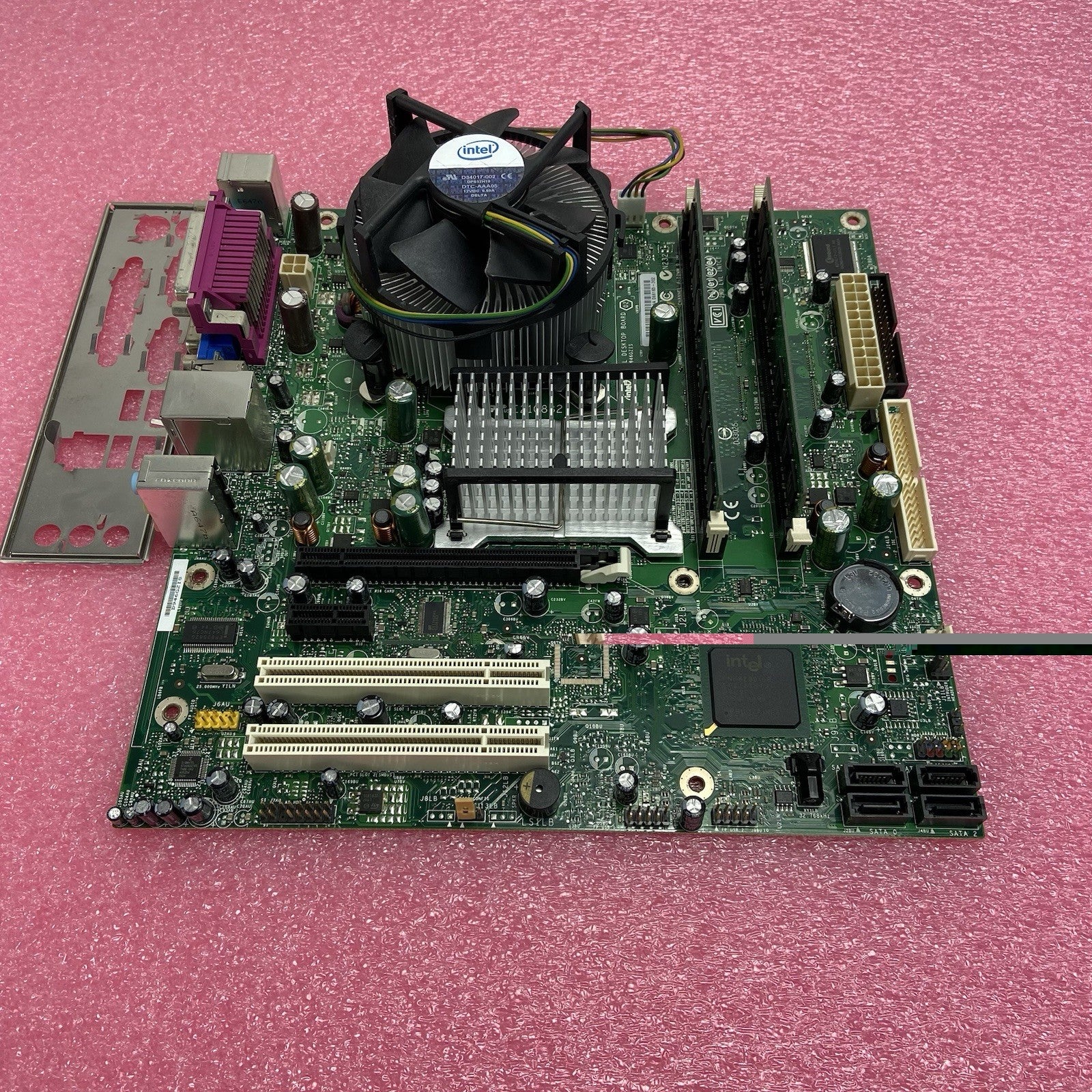 Intel D946GZ Motherboard Intel Pentium D 3.2GHz 2GB RAM w/IO Shield1