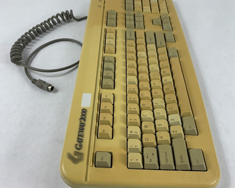 Gateway 2000 2189013-00-002 PS/2-Wired Mechanical Keyboard - Severe Yellowing