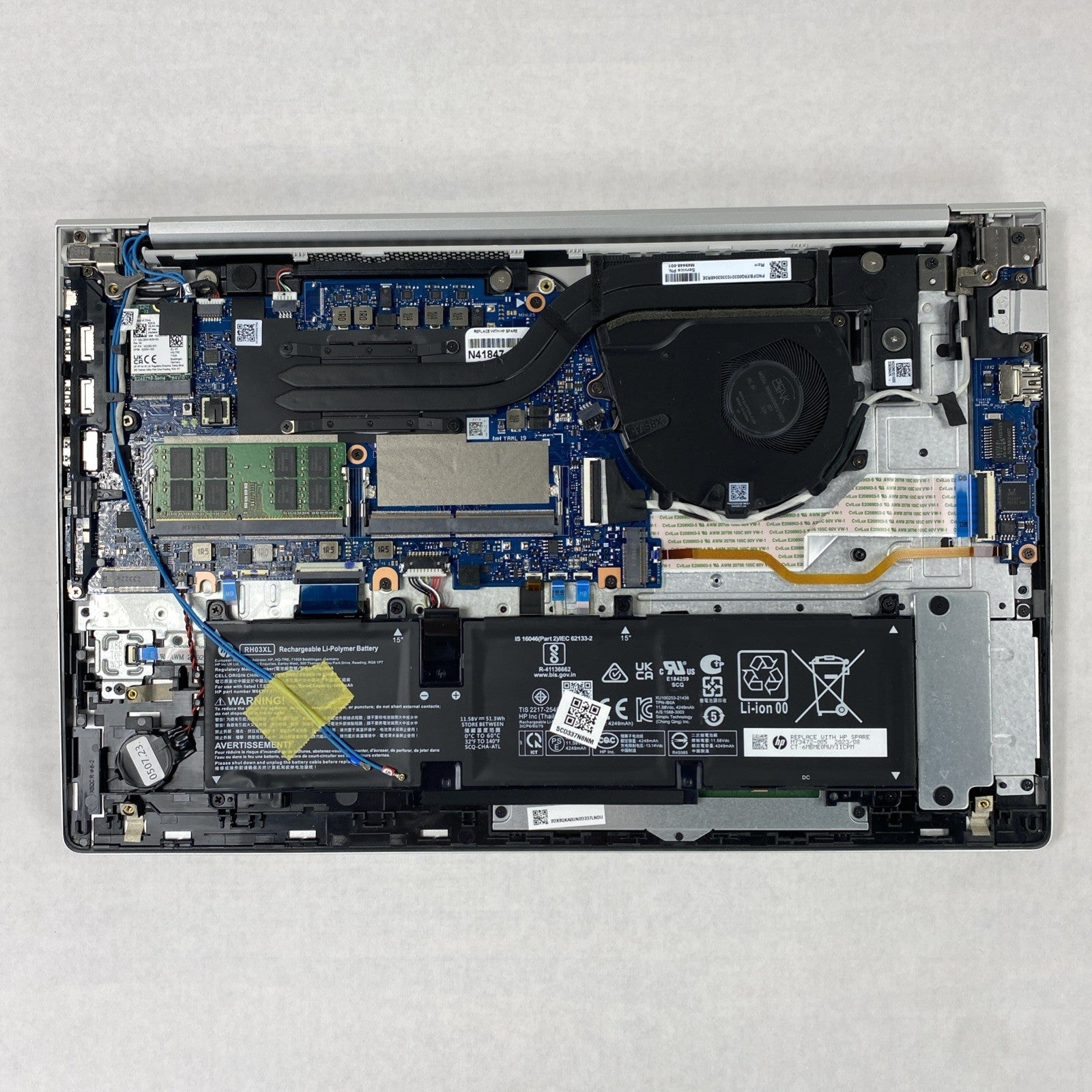 HP EliteBook 655 G10 AMD Ryzen 7 Pro 7730U 2.00 GHz 16GB RAM 15.6" No HDD No OS