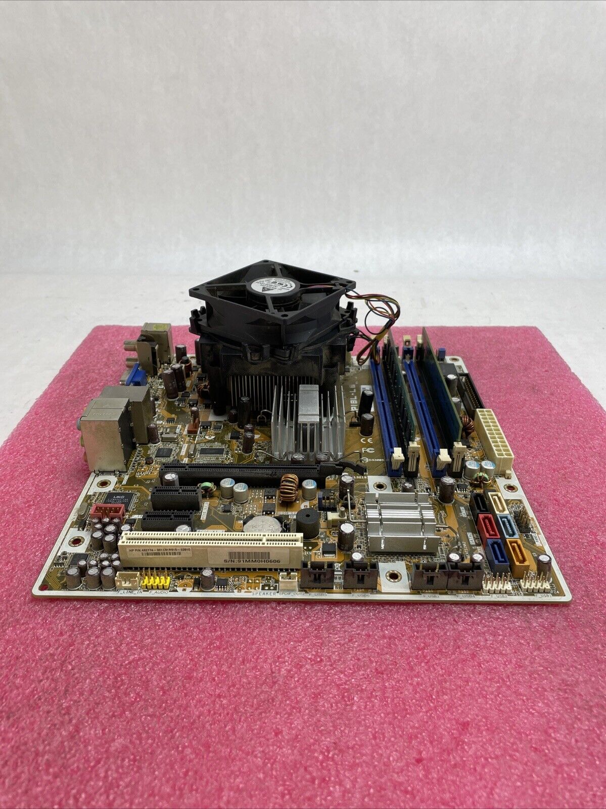 ASUS IPIBL-LB Motherboard Intel Core 2 Quad Q8200 2.33GHz 3GB RAM