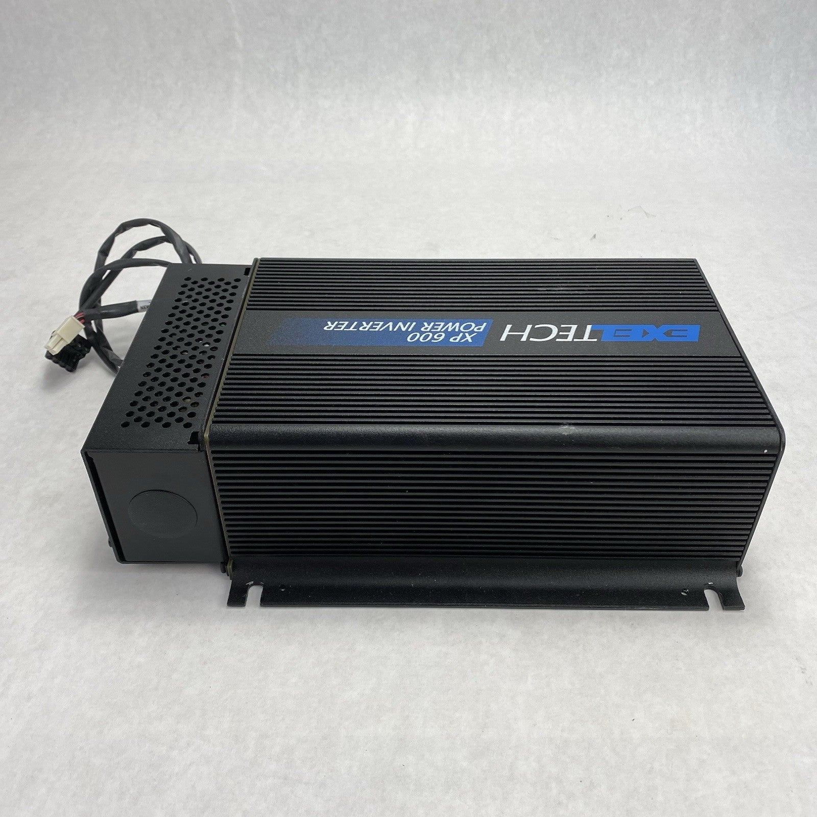 ExelTech XP 600 XP6-1-1-6-1-84 117V 5.13A 600W Power Inverter6