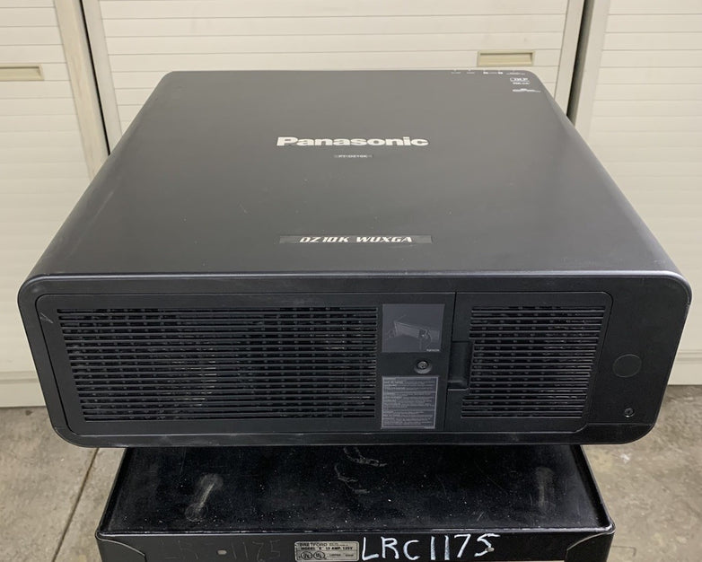 Panasonic PT-DZ10KU WUXGA DLP Lamp Projector Bad Lamp 1 - No Lens No Remote