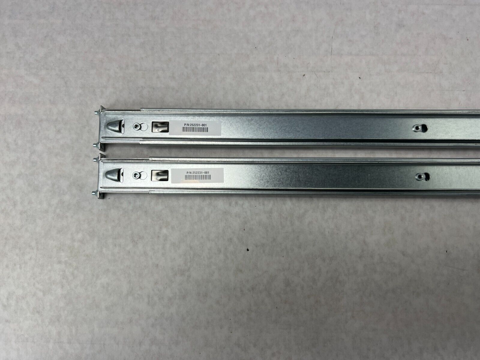 HP 252228-001 Left and Right Server Rails