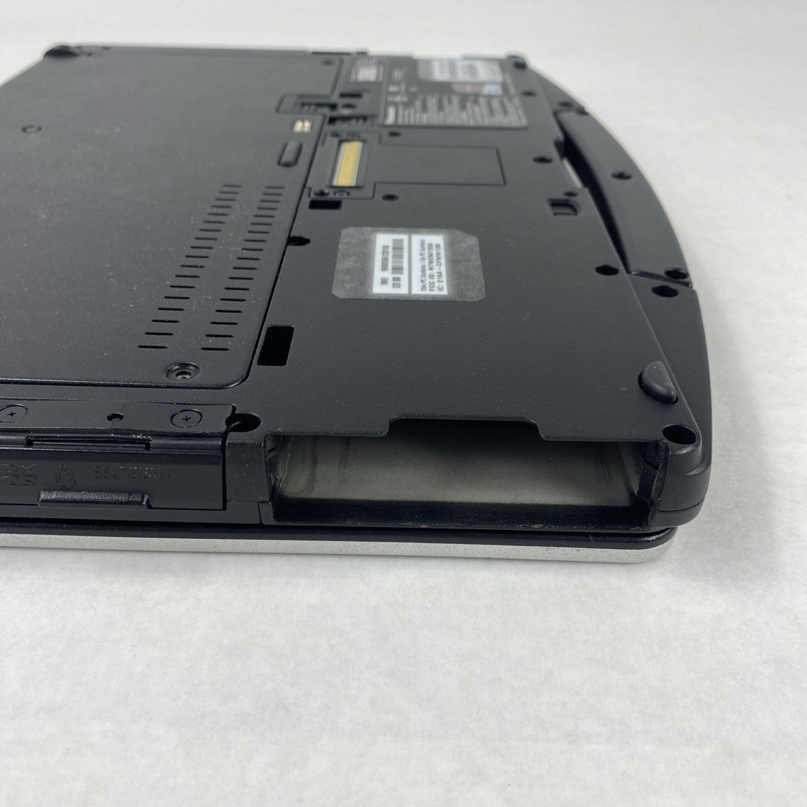Panasonic Toughbook CF-54 14" Touch i5-6300U 2.4GHz 8GB RAM No Battery No HDD/OS