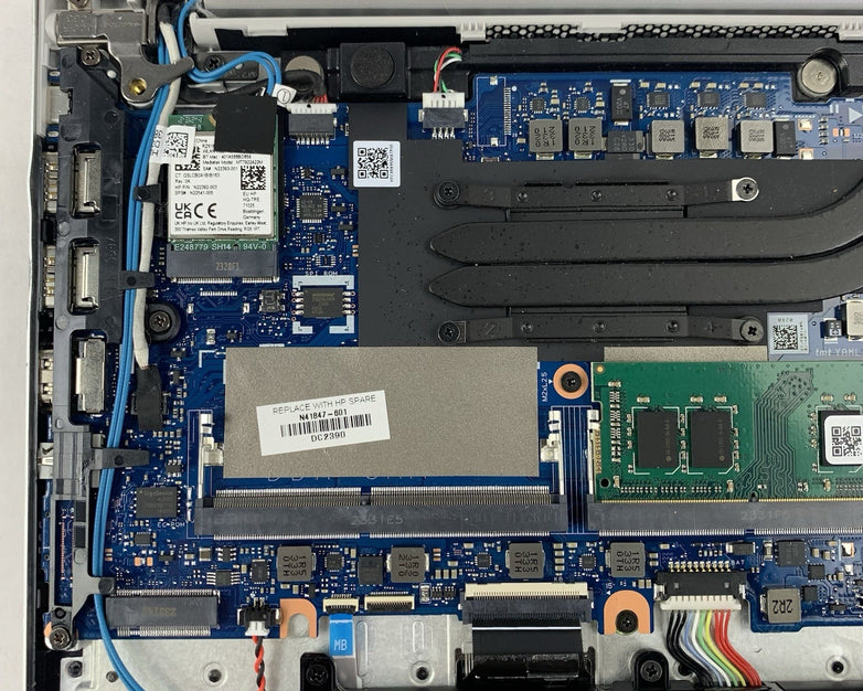 HP EliteBook 655 G10 15.6" AMD Ryzen 7 Pro 7730U 2GHz 8GB RAM No SSD/OS/AC Dent