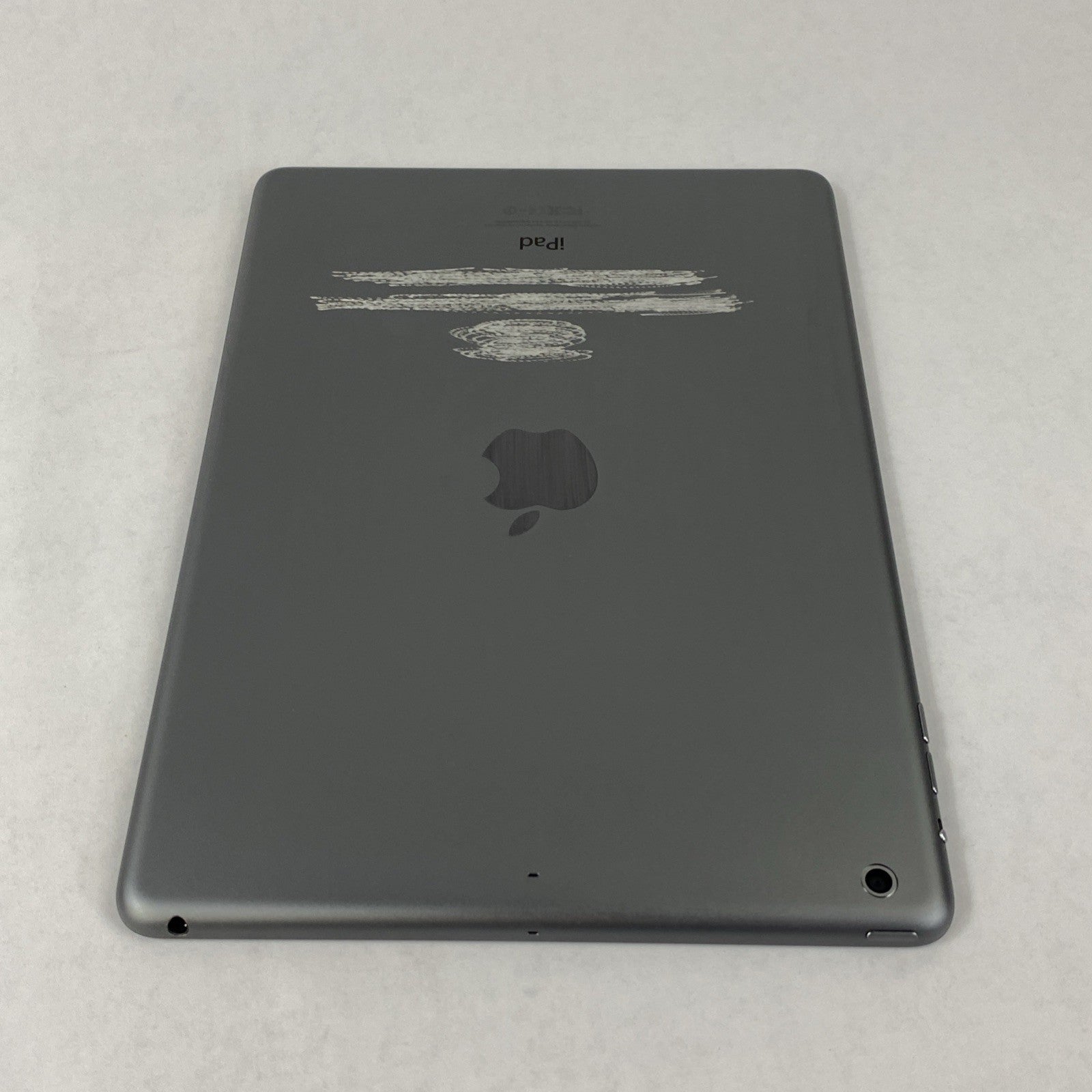 Apple iPad Air 1st Gen A1474 16GB Wi-Fi 9.7" Space Gray IOS 12.5.814