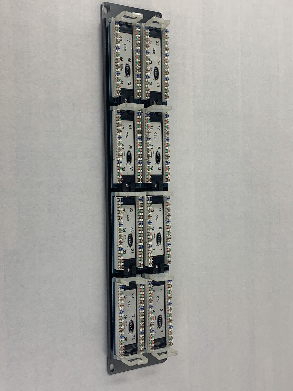 Belkin CAT5 Patch Panel Belkin 1R72 Wiring T568A&B E178881, 48 Port Panel