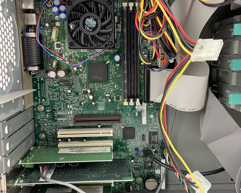 Gateway Performance 933 MT Intel Celeron 934MHz 127MB RAM No HDD No OS