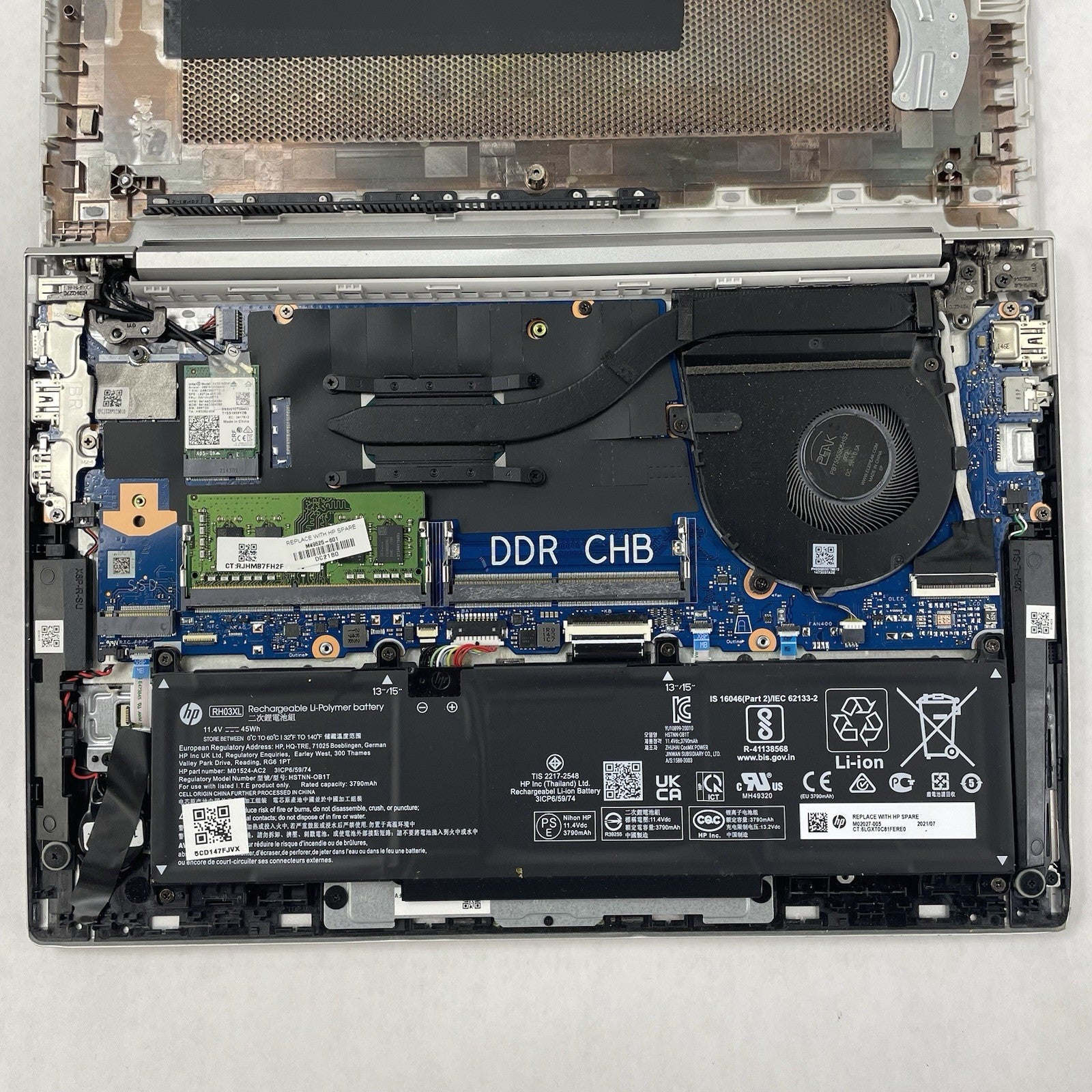 HP ProBook 630 G8 13.3" i7-1165G7 2.80 GHz 8 GB RAM No SSD/OS/AC - Dents19