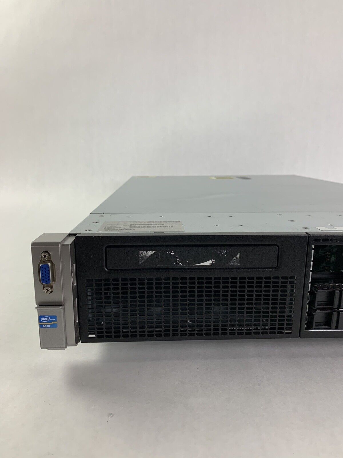 HP ProLiant DL380p Gen8 Server E5-2640 2 GHz 48 GB RAM NO HDD NO OS