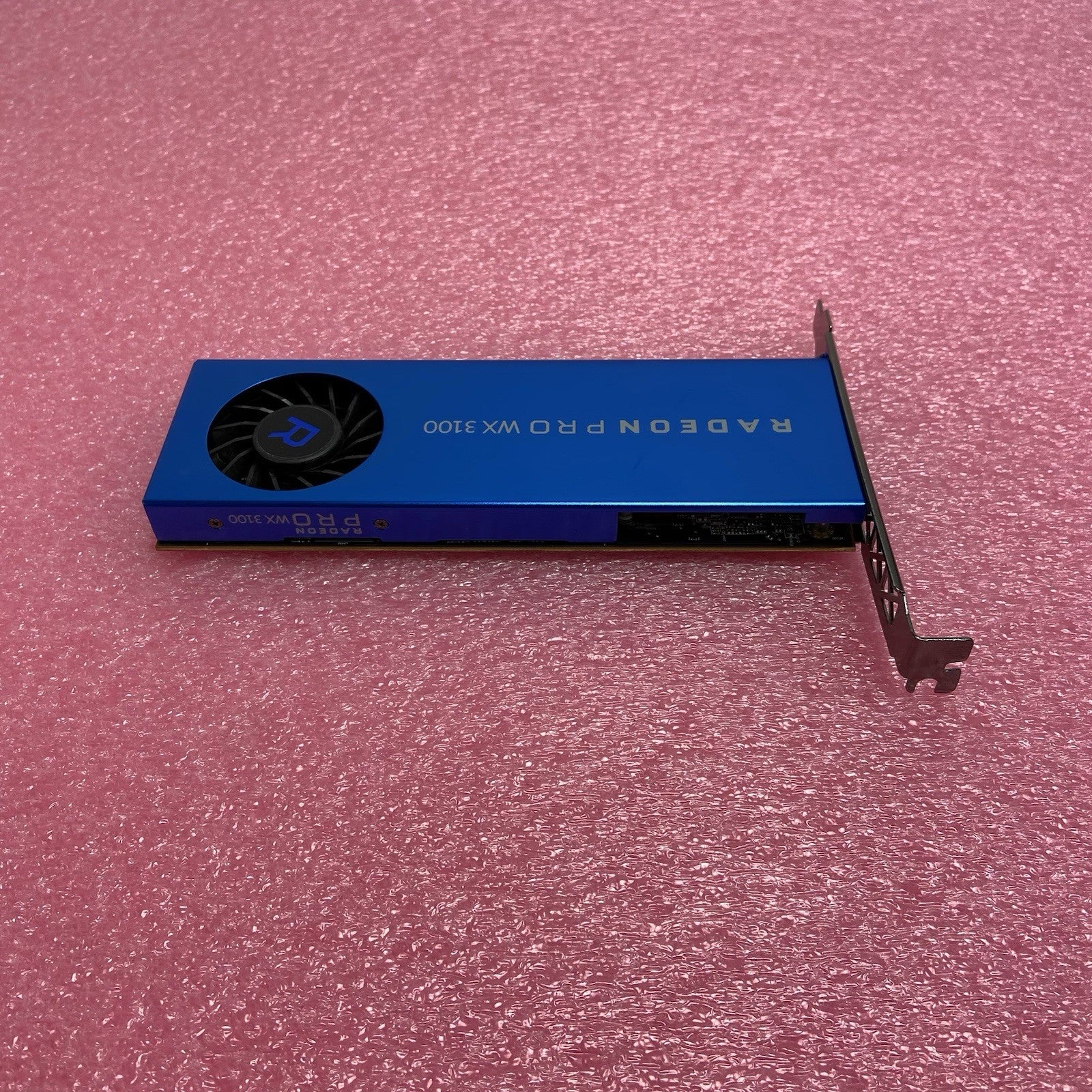 Radeon Pro WX 3100 PCIe x16 4GB GDDR5 Full Height Graphics Card 190-D09187-00_022
