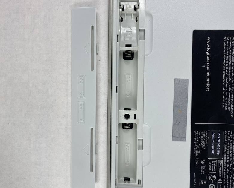 Logitech K520 Y-R0012 Wireless Keyboard No USB Dongle Power Tested - Lot of 4