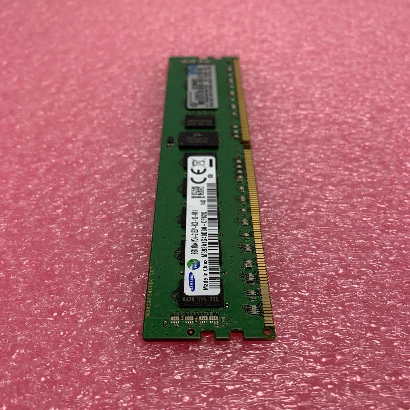 Samsung M393A1G40DB0-CPB2Q PC4-2133P-RC0-10-MB1 8GB 1Rx8 Desktop Memory RAM4
