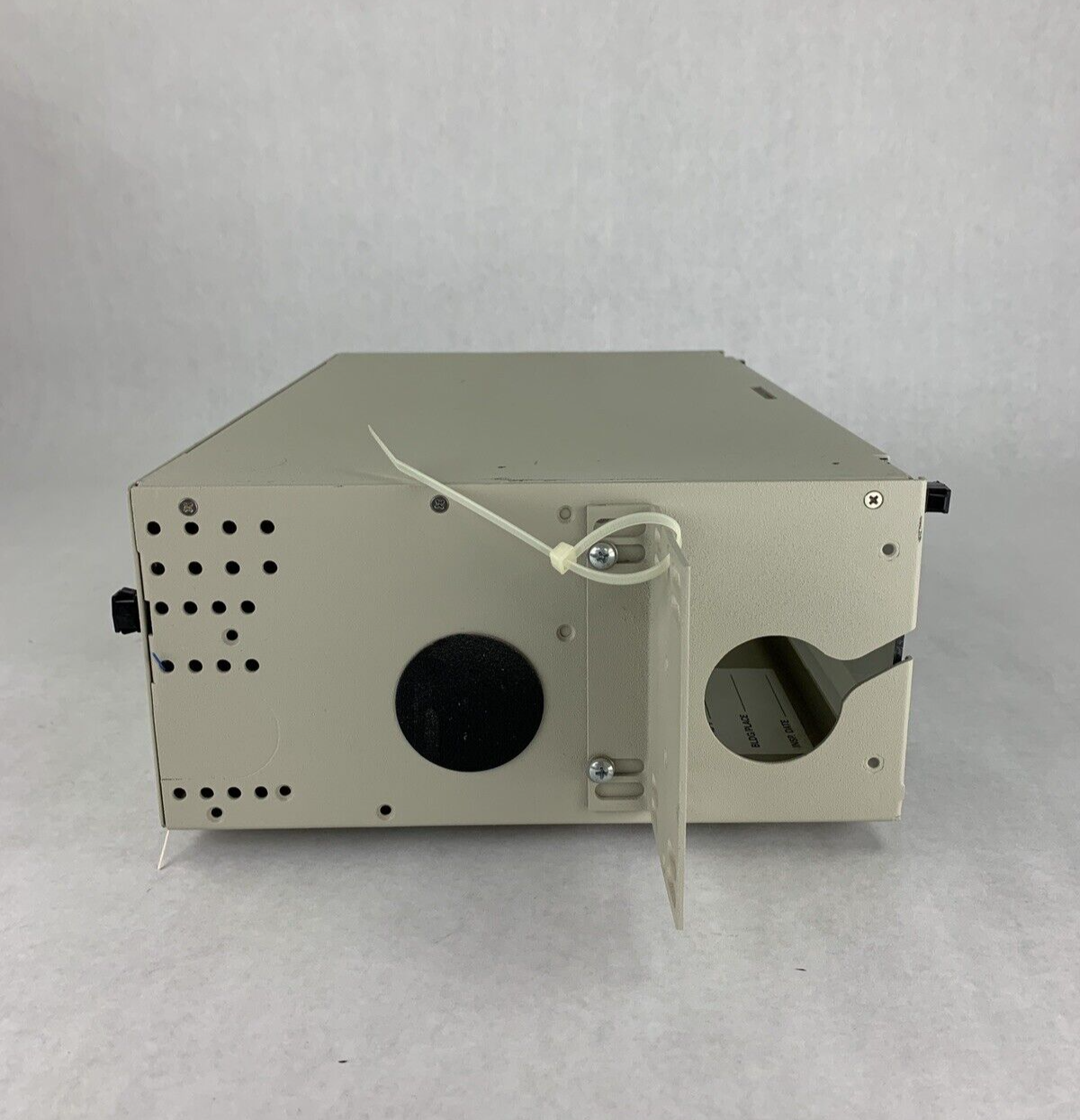 Siecor FDC-CMH-024 Rack Mount Jumper Storage Fiber Cabinet w/ Rack Ears