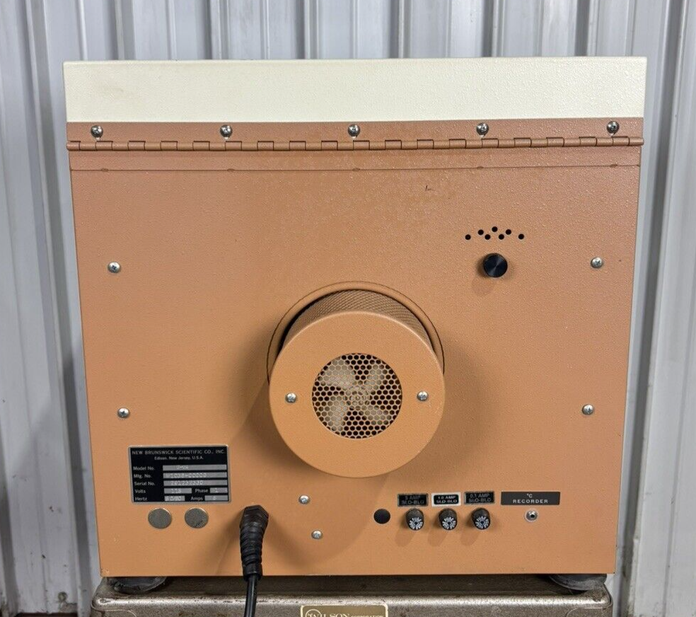 New Brunswick G-24 Environmental Incubator Orbital Shaker G24 Powers On