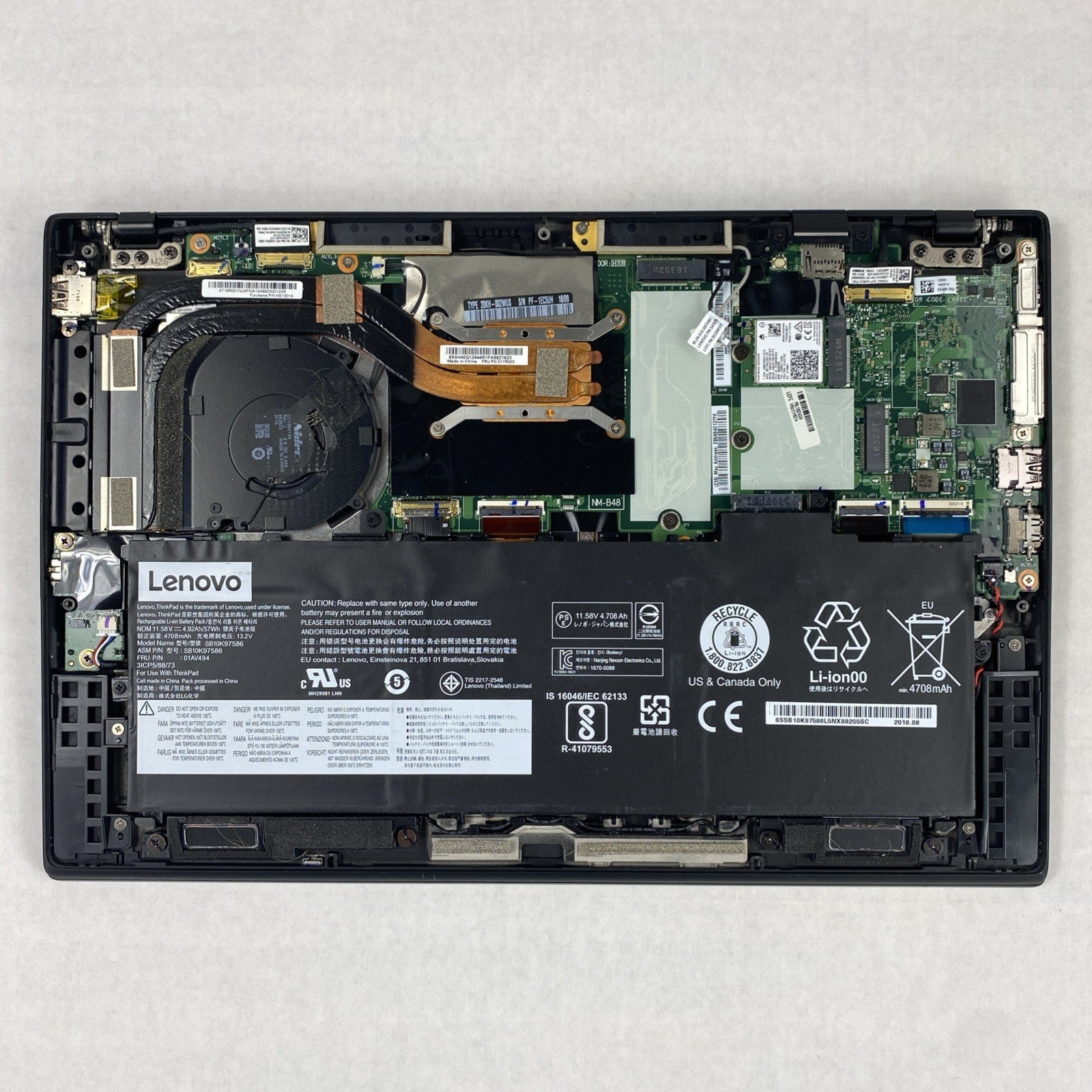 Lenovo ThinkPad X1 Carbon 6th Gen i5-8350U 1.70 GHz 8 GB RAM 14.0" No HDD No OS