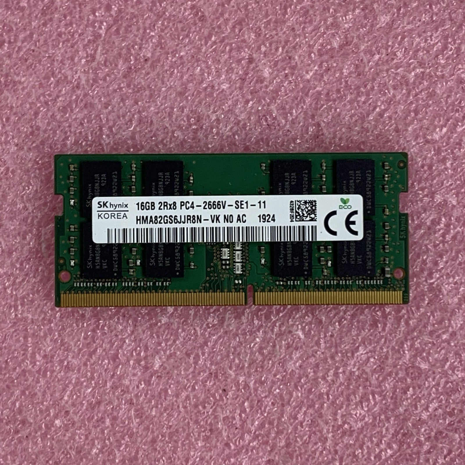 SK Hynix HMA82GS6JJR8N-VK 16 GB DDR4 SODIMM 2666 MHz Laptop  Memory  Ram1