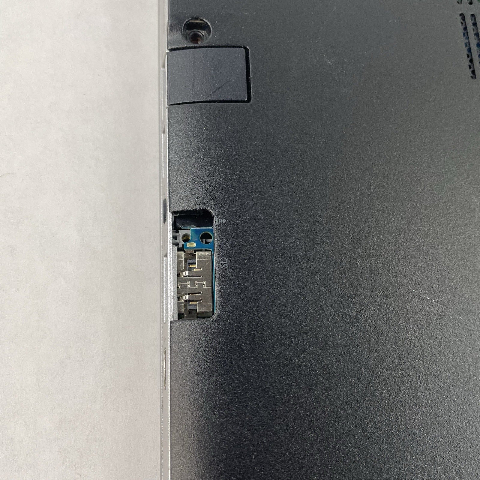 HP EliteBook 840 G4 14" i5-7200U 2.50 GHz 8 GB RAM No SSD/OS/AC/Battery12
