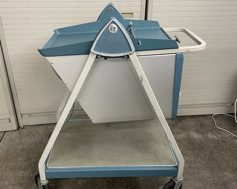 Tektronix Scope Mobile Cart Type 202-2 Model C F/ 500 Series Scopes