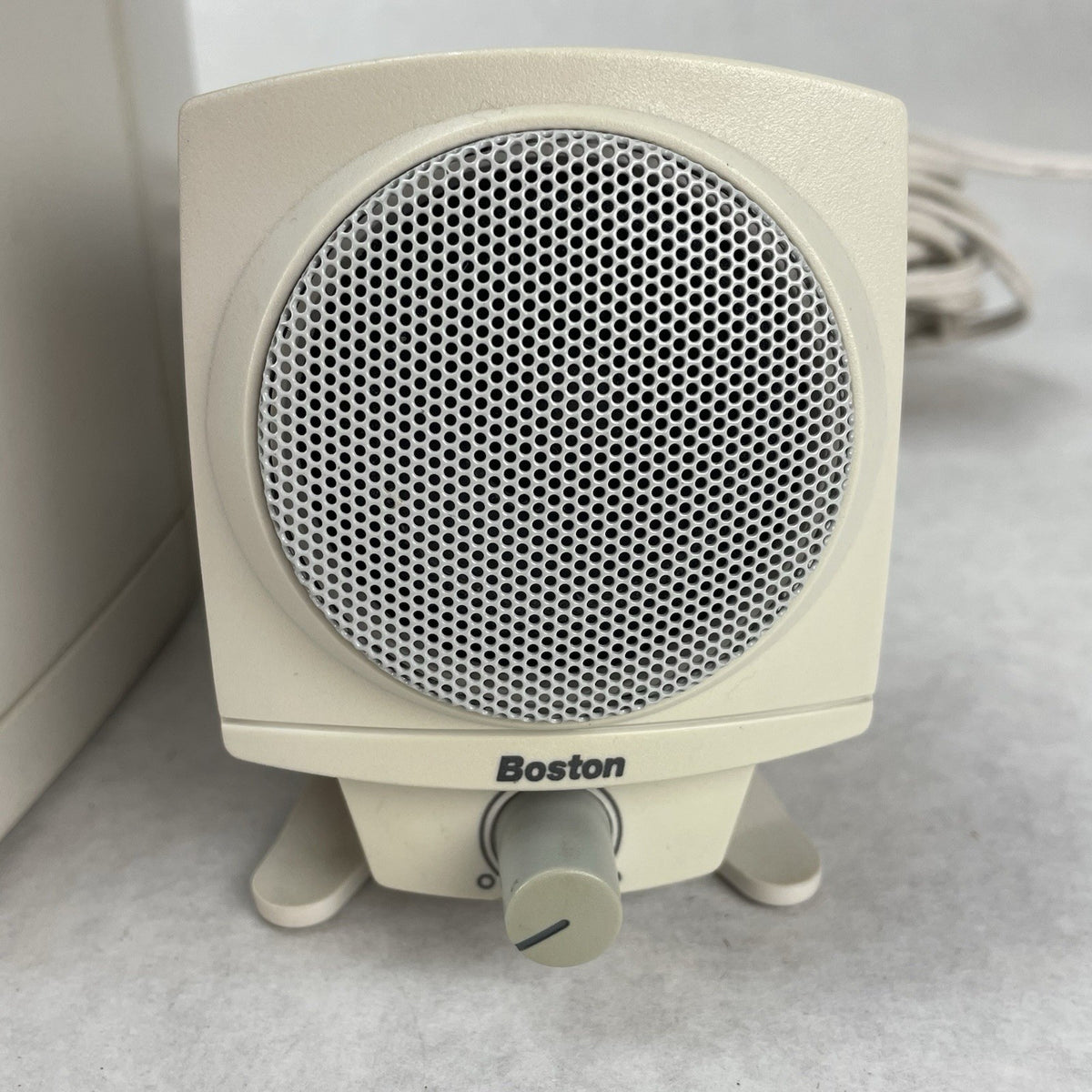 Boston Acoustics BA635 2.1 Speaker Tested With Power Cord2