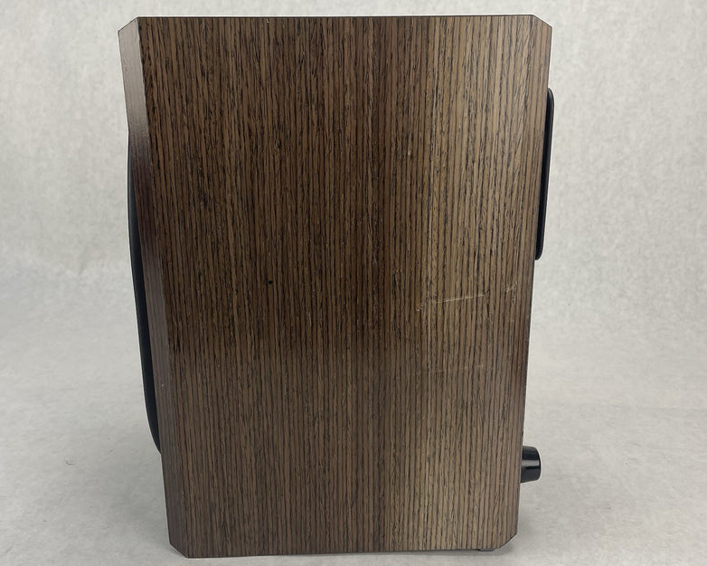 Single Polk Audio RTi28 Speaker w/ Wall Mount