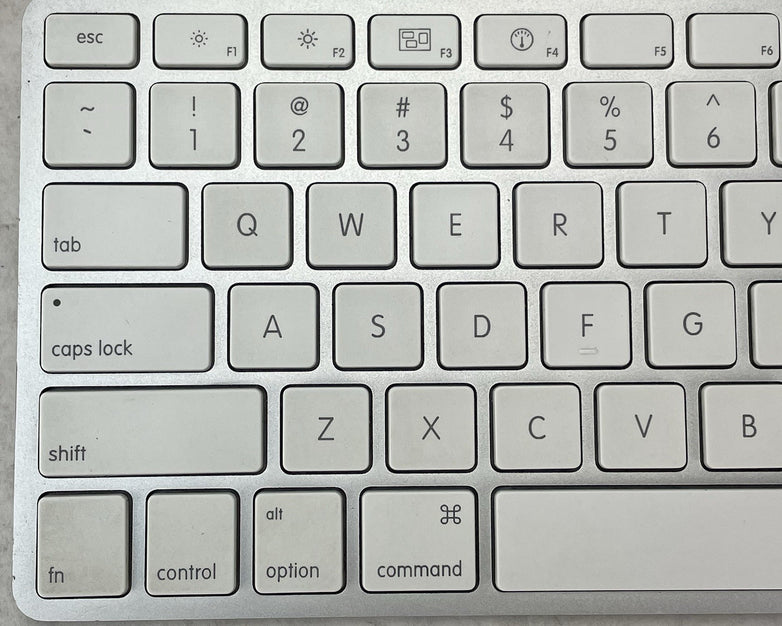 Apple A1242 Wired Keyboard English