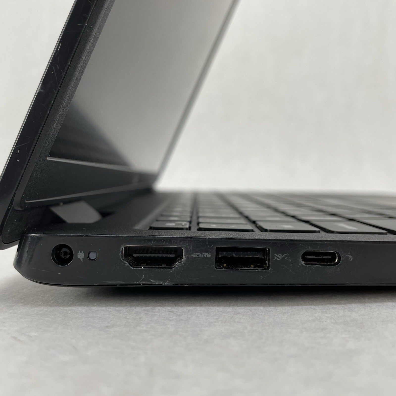 Dell Latitude 3520 15.6" i5-1135G7 2.40 Ghz 8 GB RAM No SSD/OS/AC5