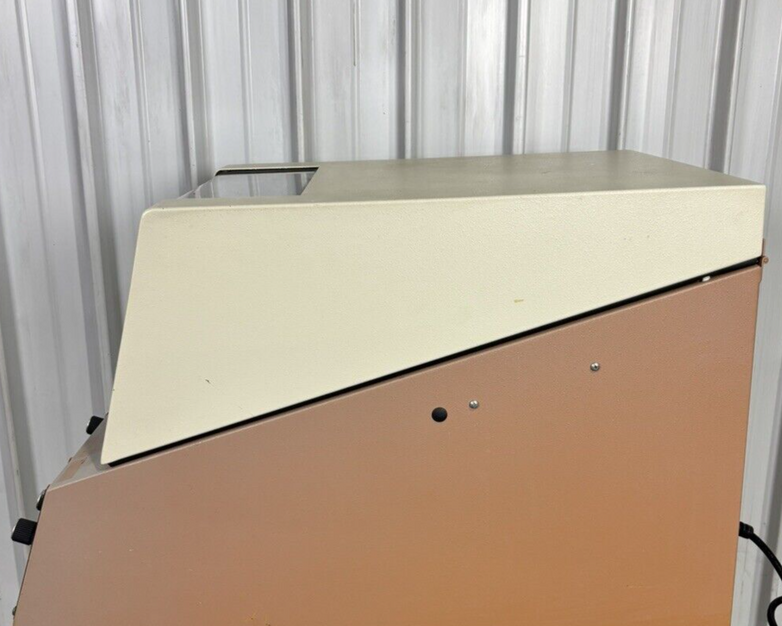 New Brunswick G-24 Environmental Incubator Orbital Shaker G24 Powers On