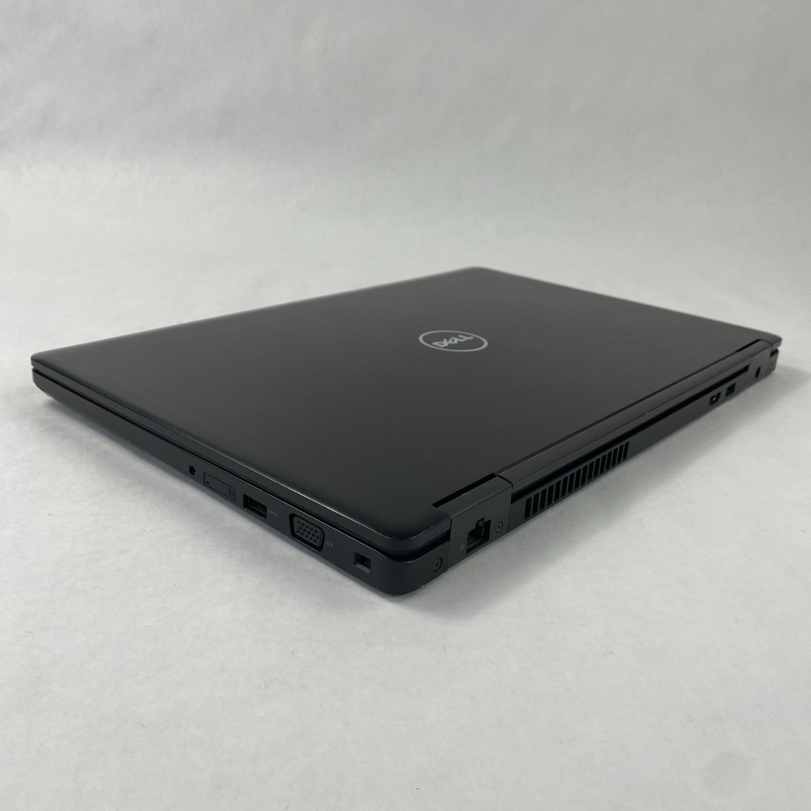 Dell Latitude 5580 Core i5-7300U 2.60 GHz 8 GB RAM 15.6" No Battery No HDD No OS