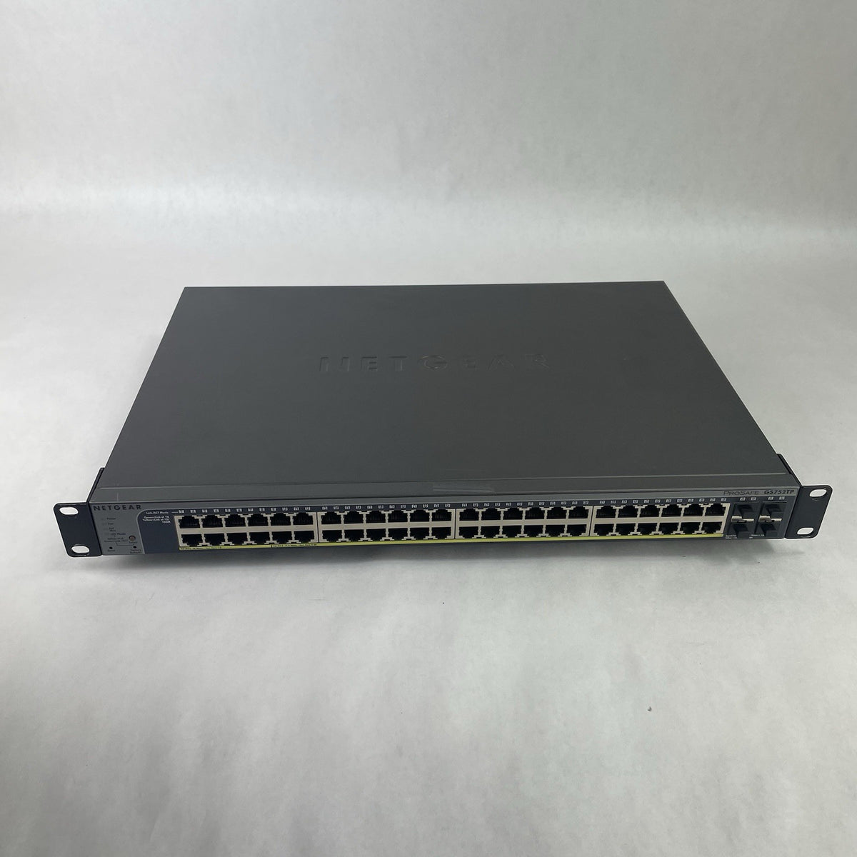 NetgearProsafe GS752TP 48-Port Gigabit PoE+ Smart Managed Switch - Tested1