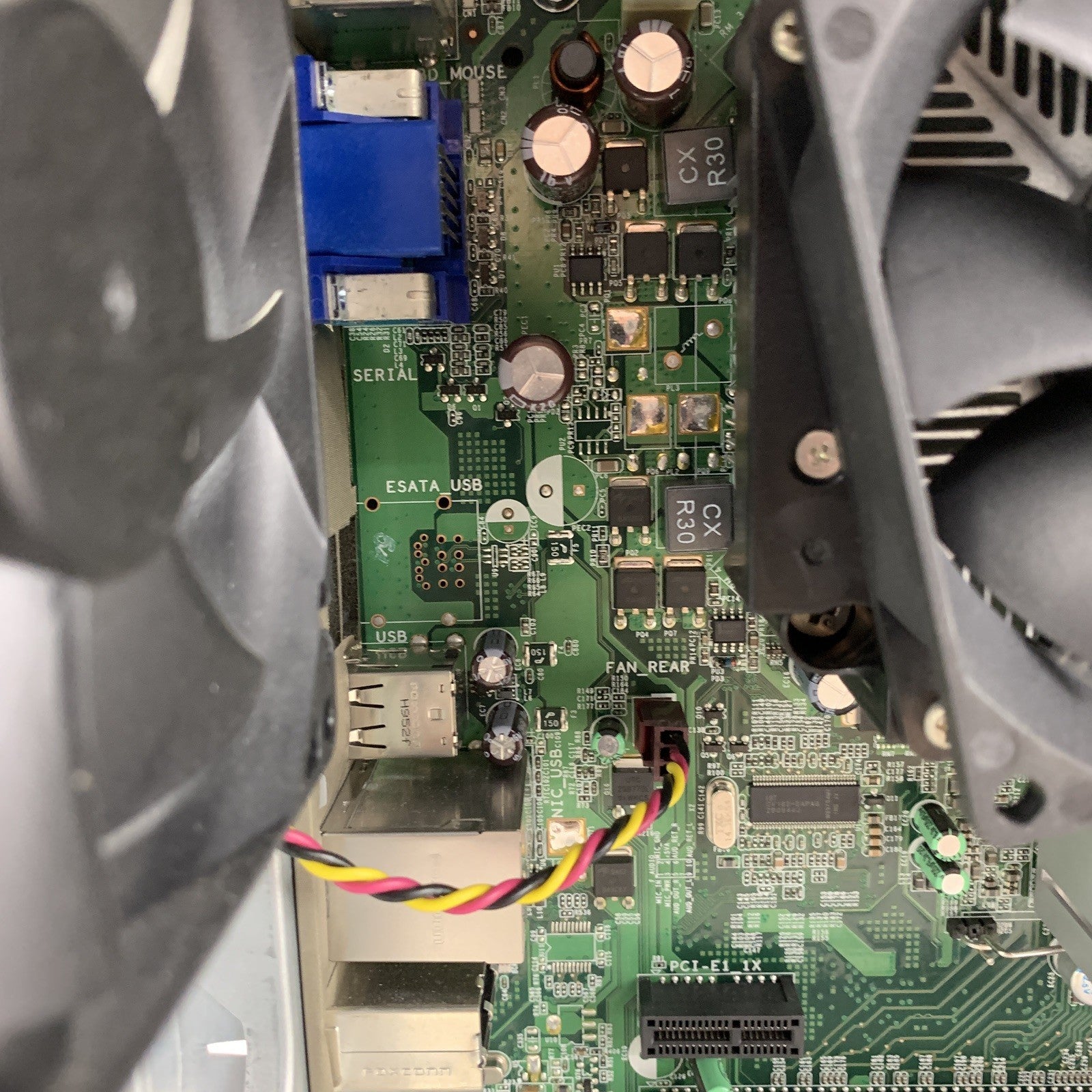 Dell Vostro 220 MT Pentium Dual-Core E7500 2.93 GHz 2 GB RAM No HDD No OS