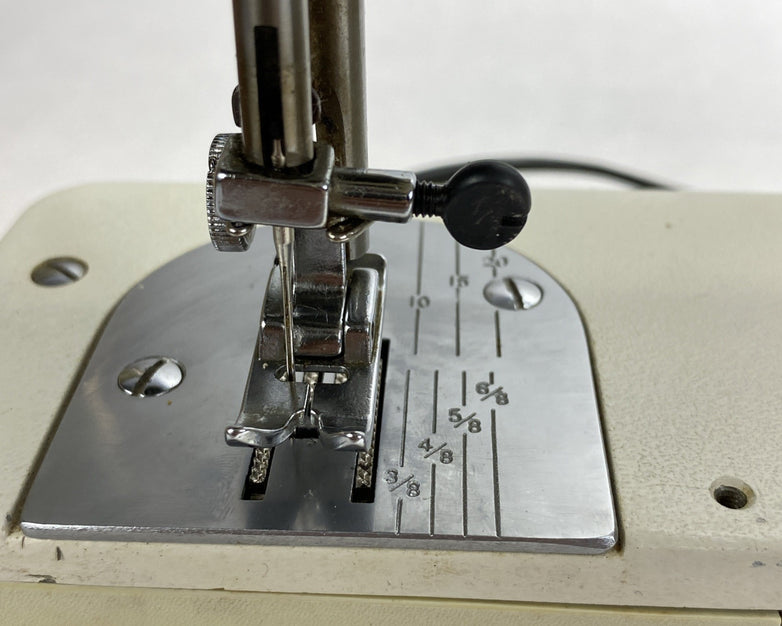 Vintage Janome New Home Model 640 Sewing Machine - Pedal and Manual With Case