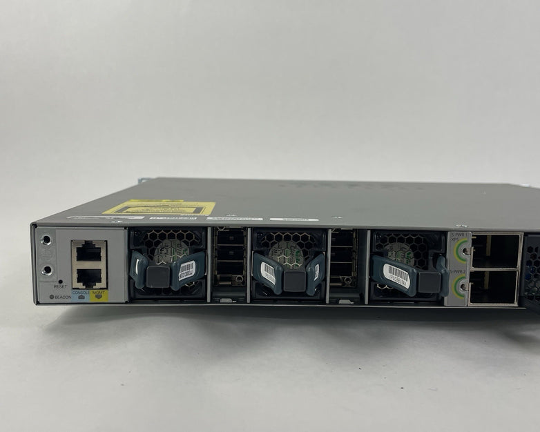 Cisco WS-C3850-12XS-S V02 IP Base Switch 12 SFP+ Eth Port 1X PSU - Tested