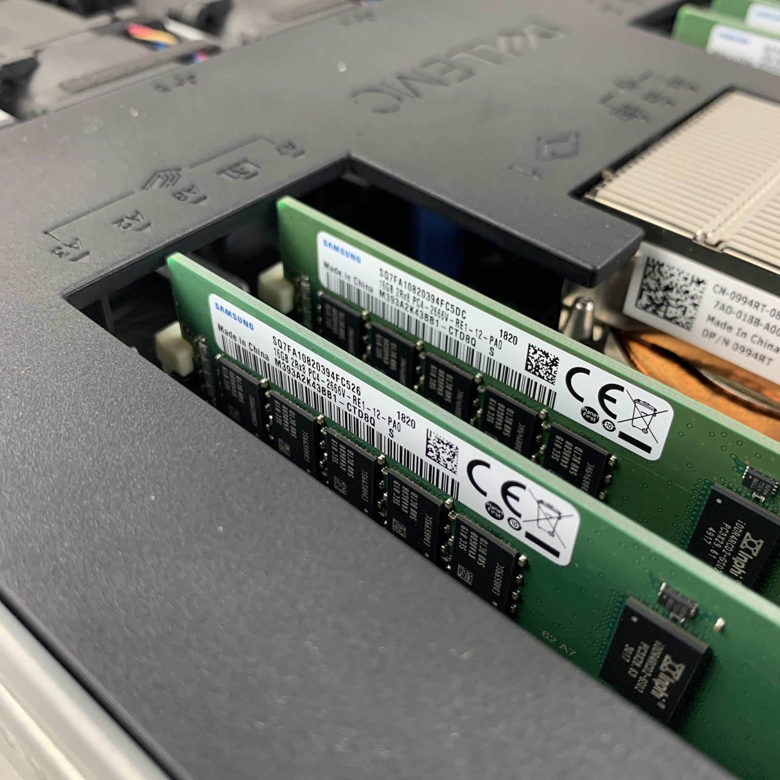 Dell PowerEdge R440 2x Xeon Silver 4110 2.1 GHz 128 GB RAM No HDD NO OS