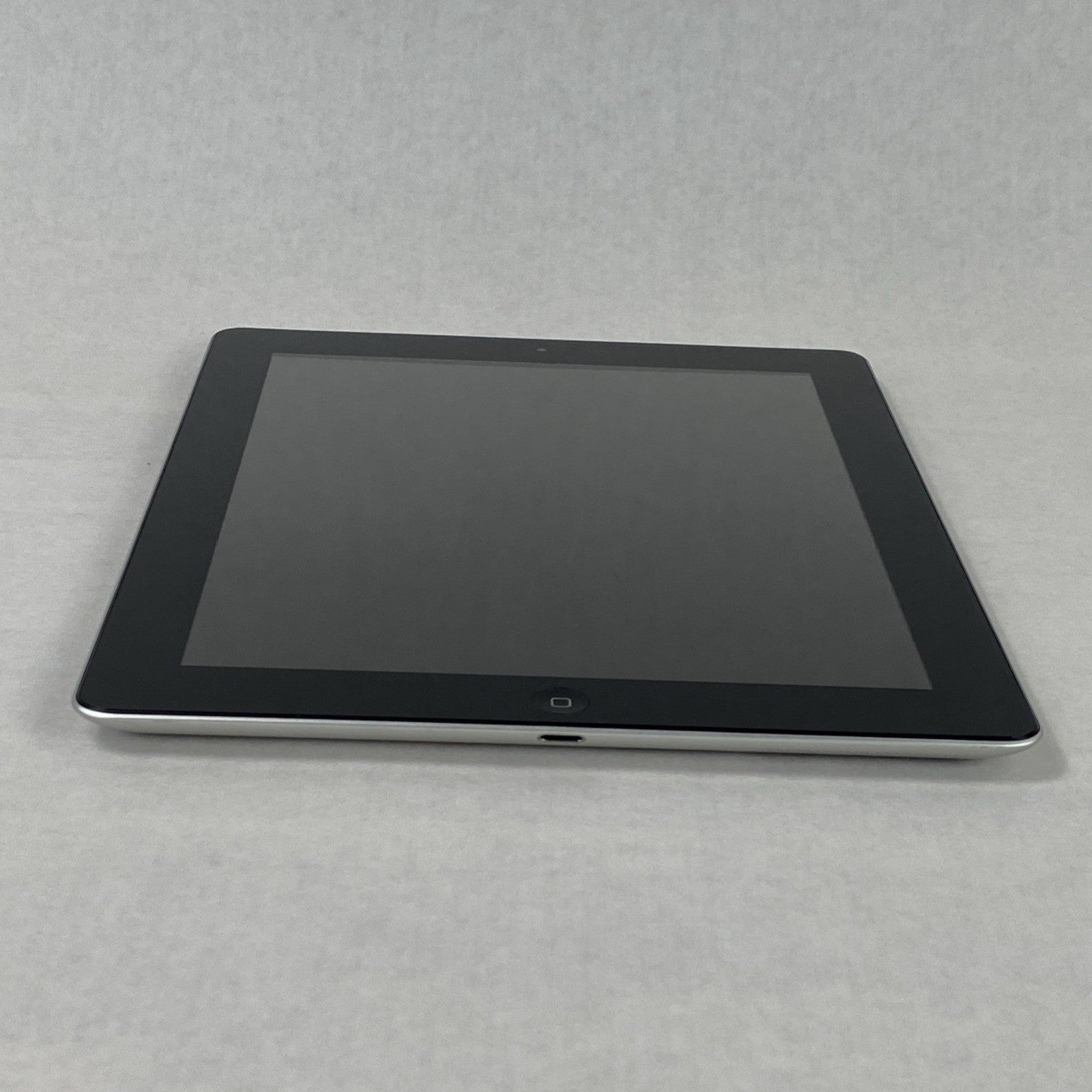 Apple iPad 4th Gen A1459 60GB 9.7" Wi-Fi Black IOS 10.3.3