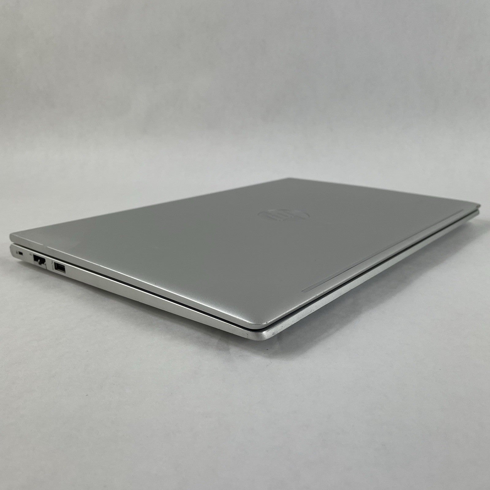 HP ProBook 450 G8 15.6" i5-1135G7 2.40 GHz 8 GB RAM No SSD/OS/AC - Bad USB11