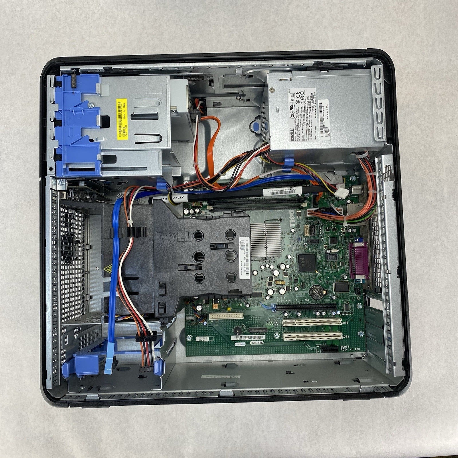 Dell OptiPlex 755 MT Intel Core 2 Duo E8400 3GHz 2GB RAM No HDD No OS