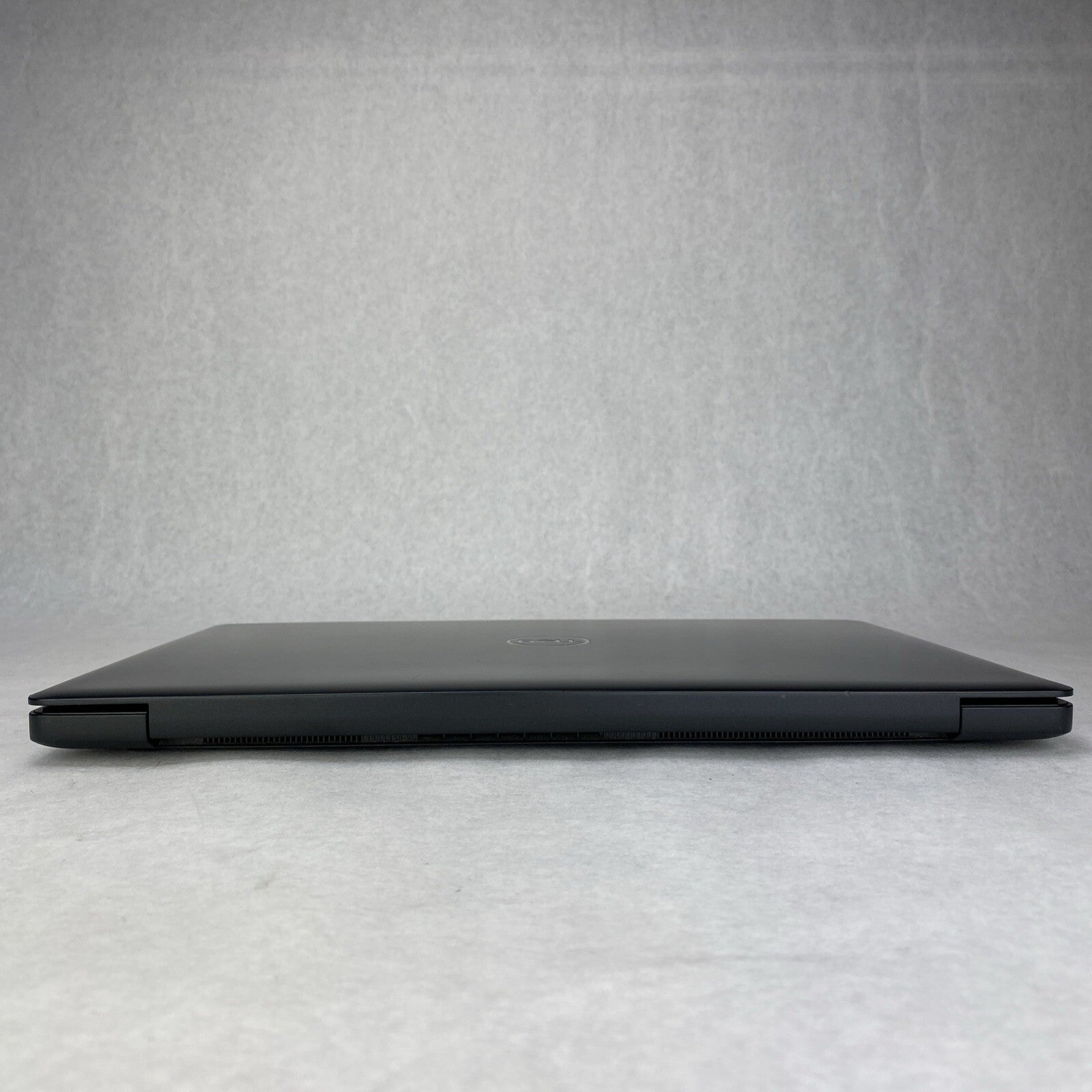 Dell Inspiron 5570 15.6" Intel Core i3-8130U 2.20GHz 12GB RAM No AC No HDD No OS
