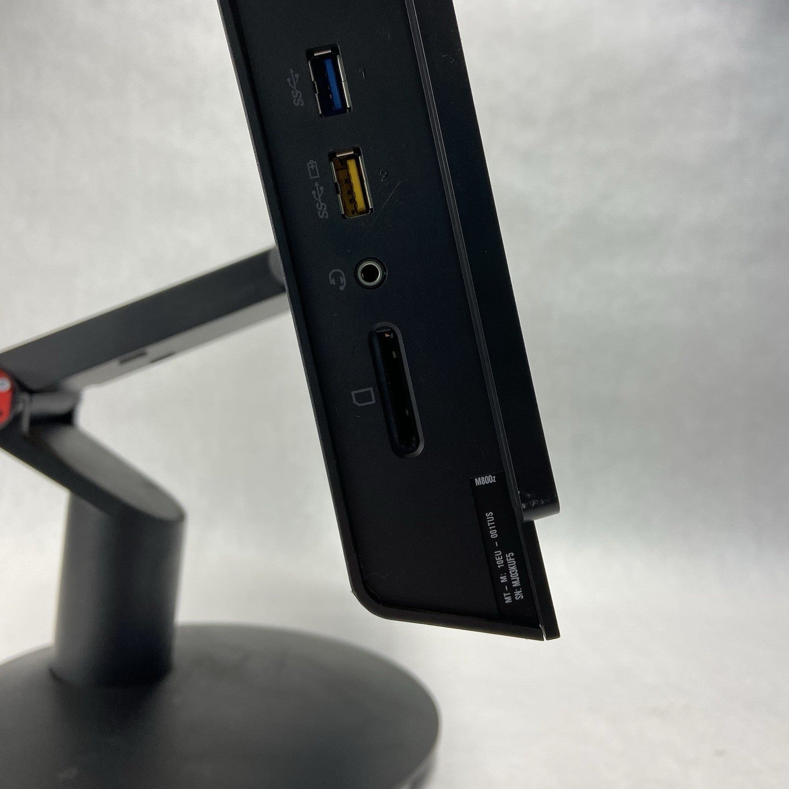 Lenovo ThinkCentre M800z AIO Intel Core i5-6400 2.7GHz 4GB RAM No HDD No OS13