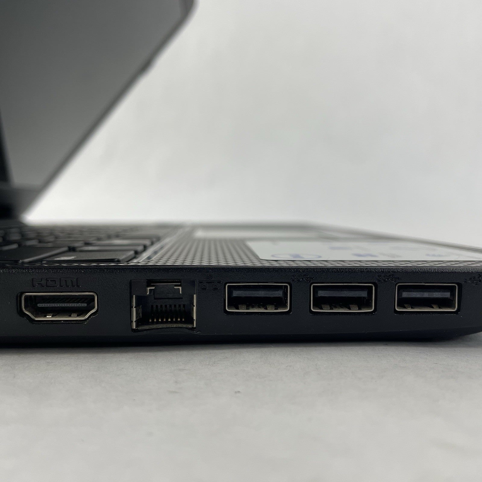 Dell Inspiron 3537 15.6" i3-4010U 1.70 GHz 8 GB RAM No SSD/OS/AC5