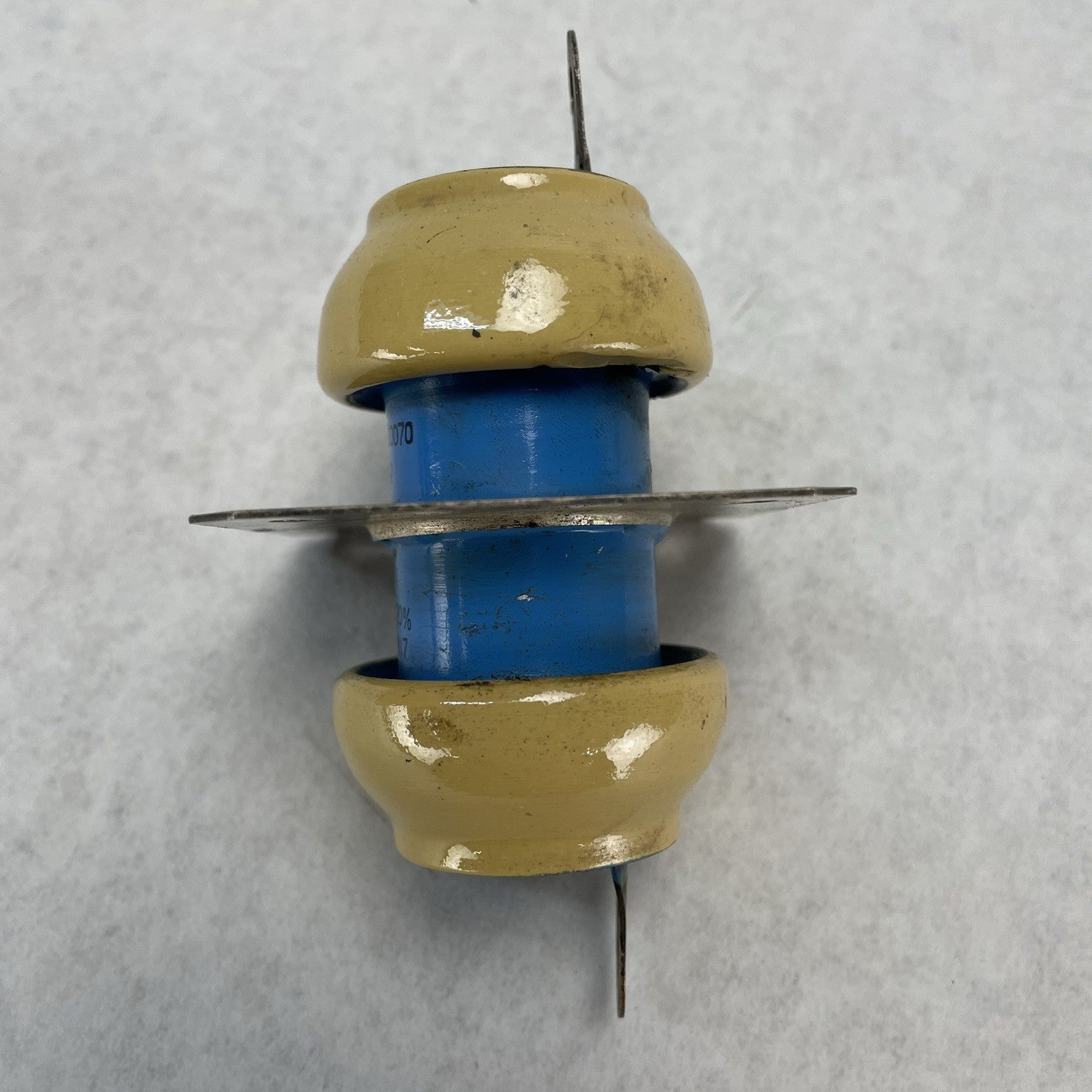 DS 030070 RF Power Feed-Through Capacitor