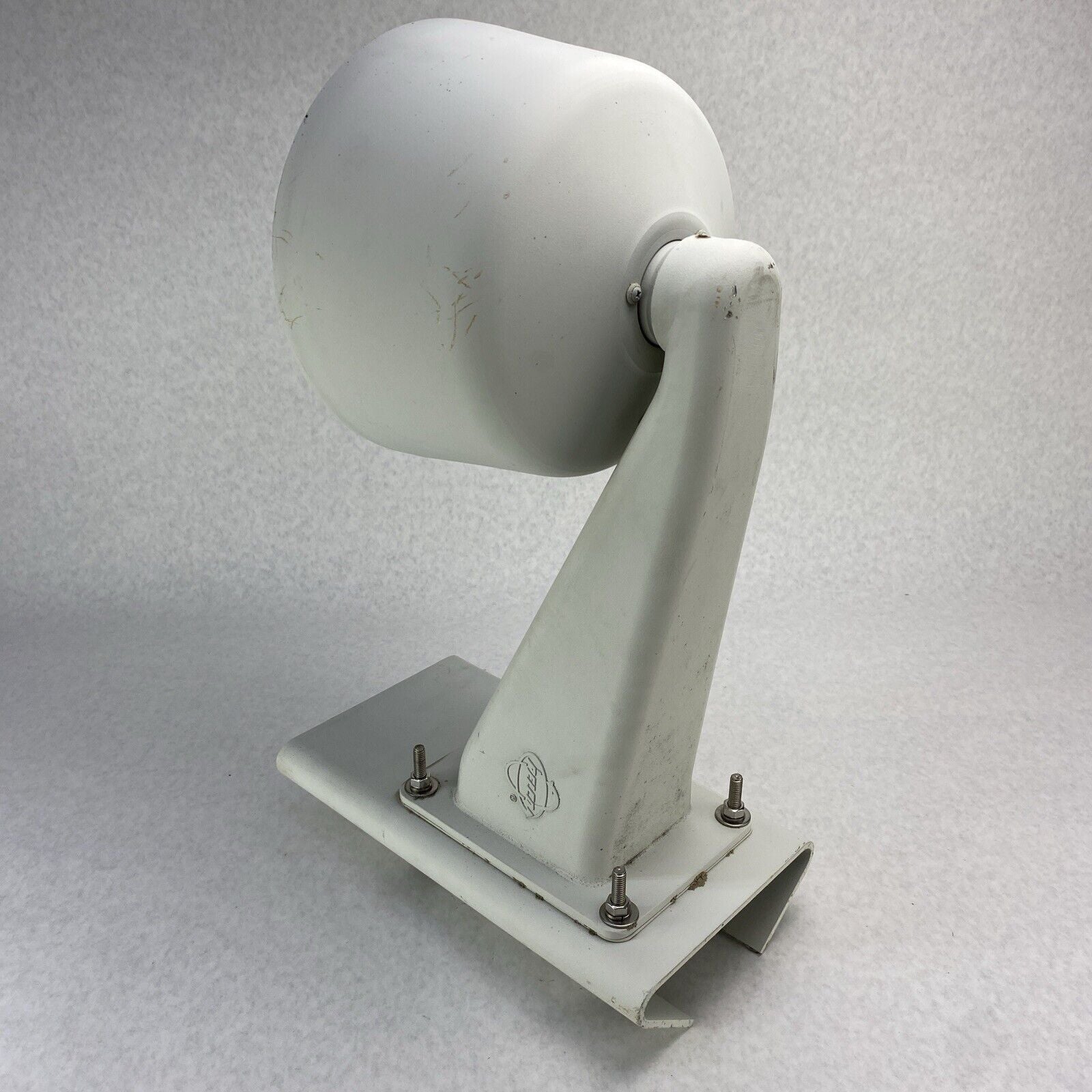 Pelco DF5-PG-E1 Fixed Mount Outdoor Pendant No Camera w/ Wall Mount PA-402