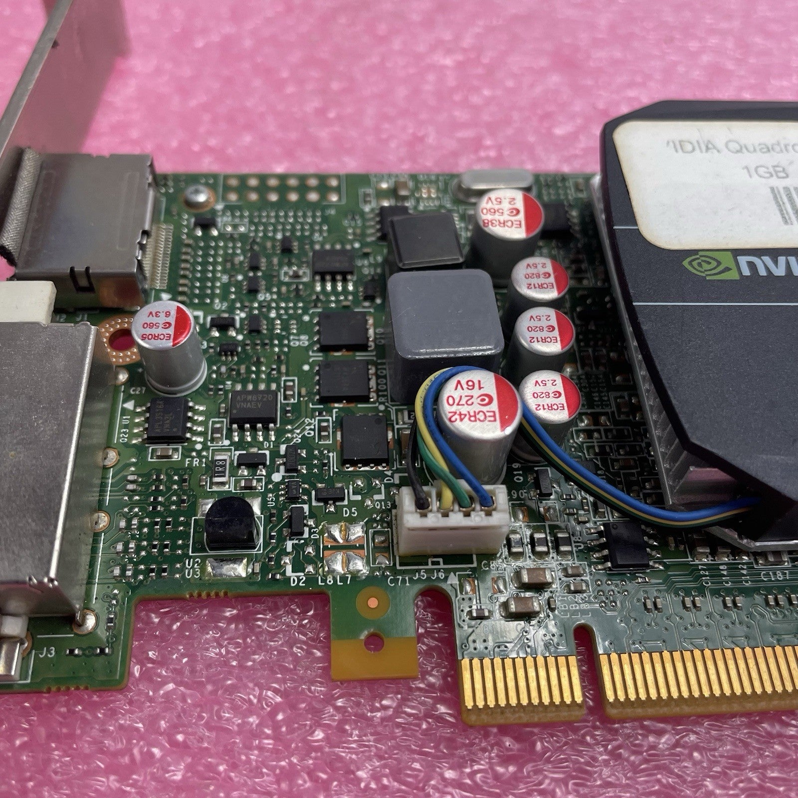 Nvidia Quadro 600 1GB GDDR3 DisplayPort DVI PCIe x16 Graphics Video Card 03T8009