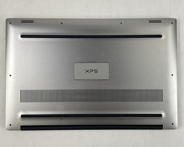 Dell XPS 15 9560 15.6" i7-7700HQ 2.80 GHz 8 GB RAM No SSD/OS/AC