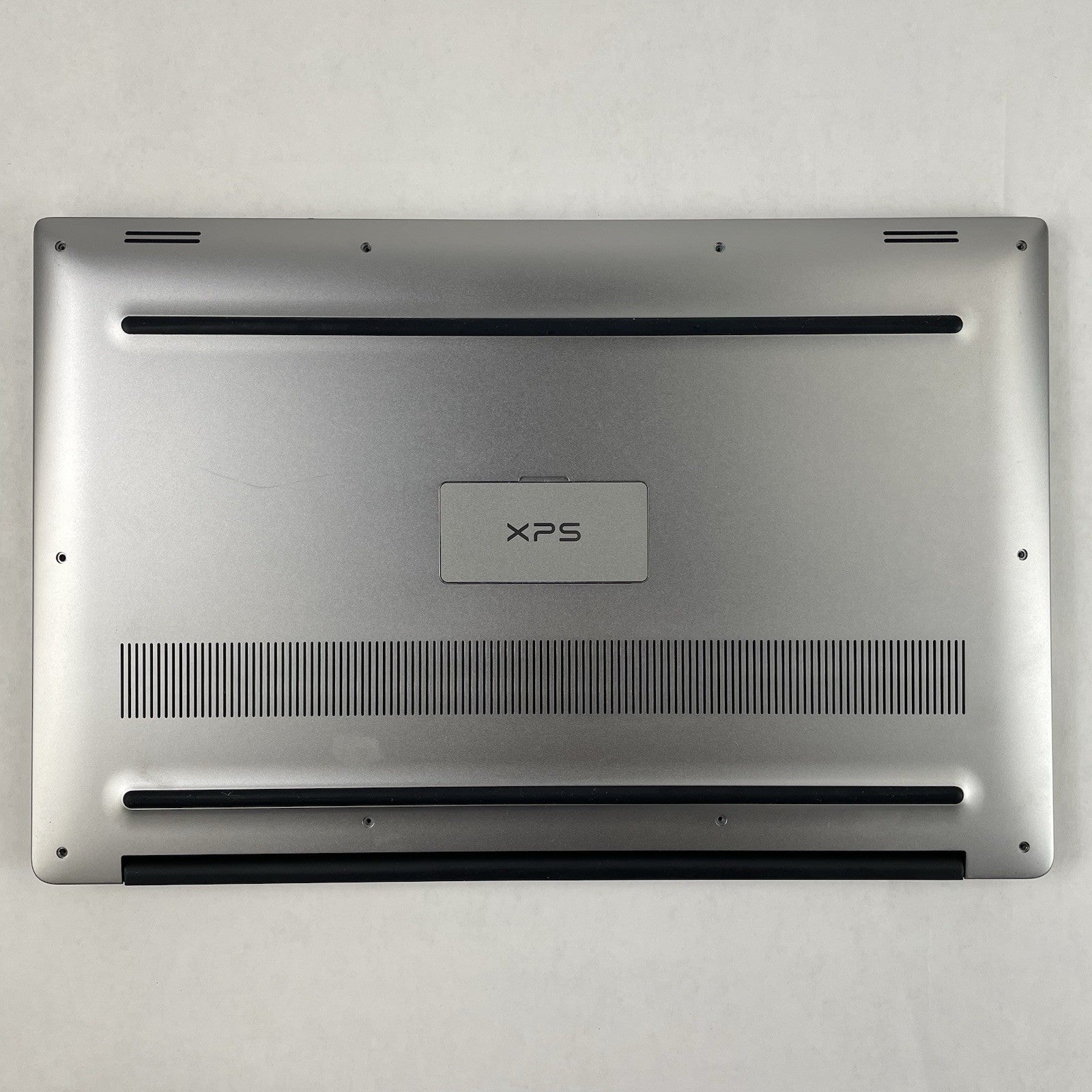 Dell XPS 15 9560 15.6" i7-7700HQ 2.80 GHz 8 GB RAM No SSD/OS/AC14