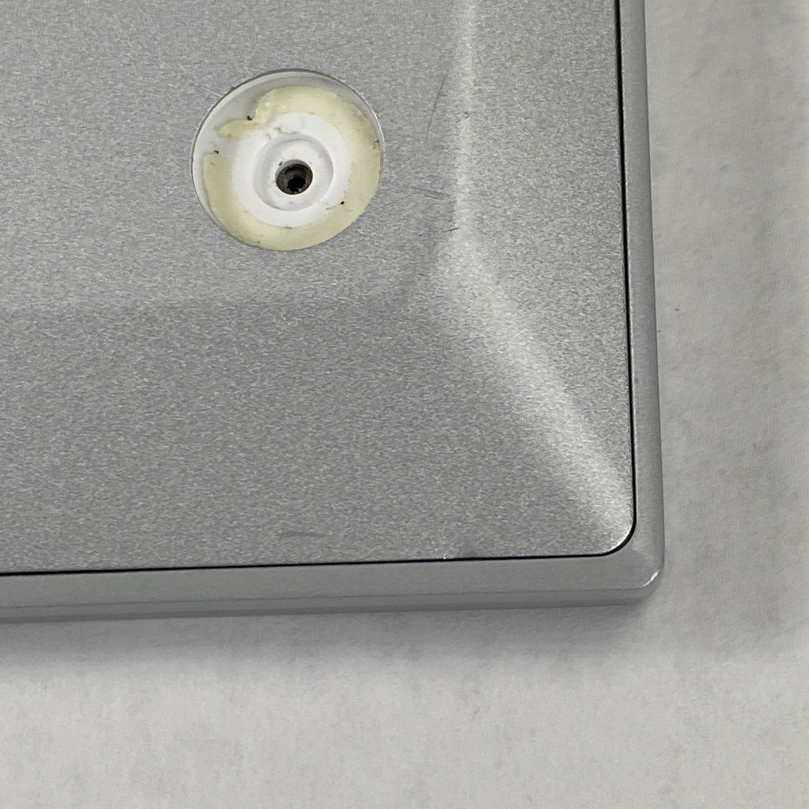 LG Gram 17Z90P-N.APS5U1 Intel Core i7-1165G7 2.80 GHz 16 GB RAM 17" No SSD No OS