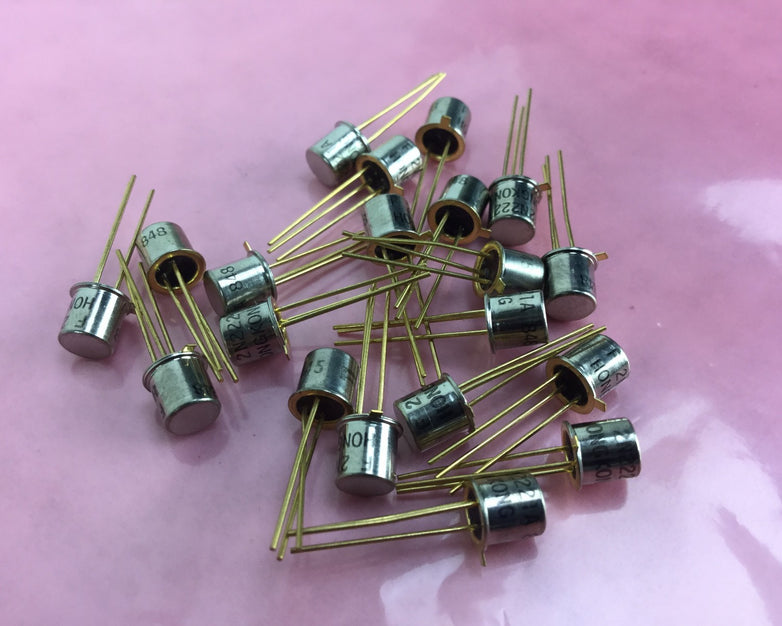 NEW Fairchild 2N2221A Bipolar Transistors - BJT, TO-18, Lot of 20