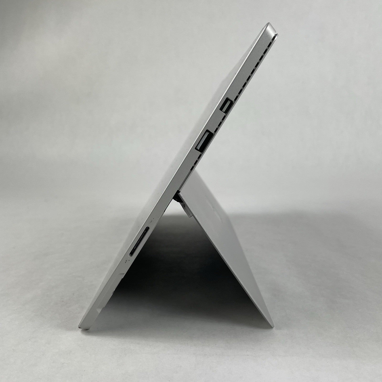 Microsoft Surface Pro 4 12" i5-6300U 2.40 GHz 8 GB RAM 256 GB SSD Win11 - READ4